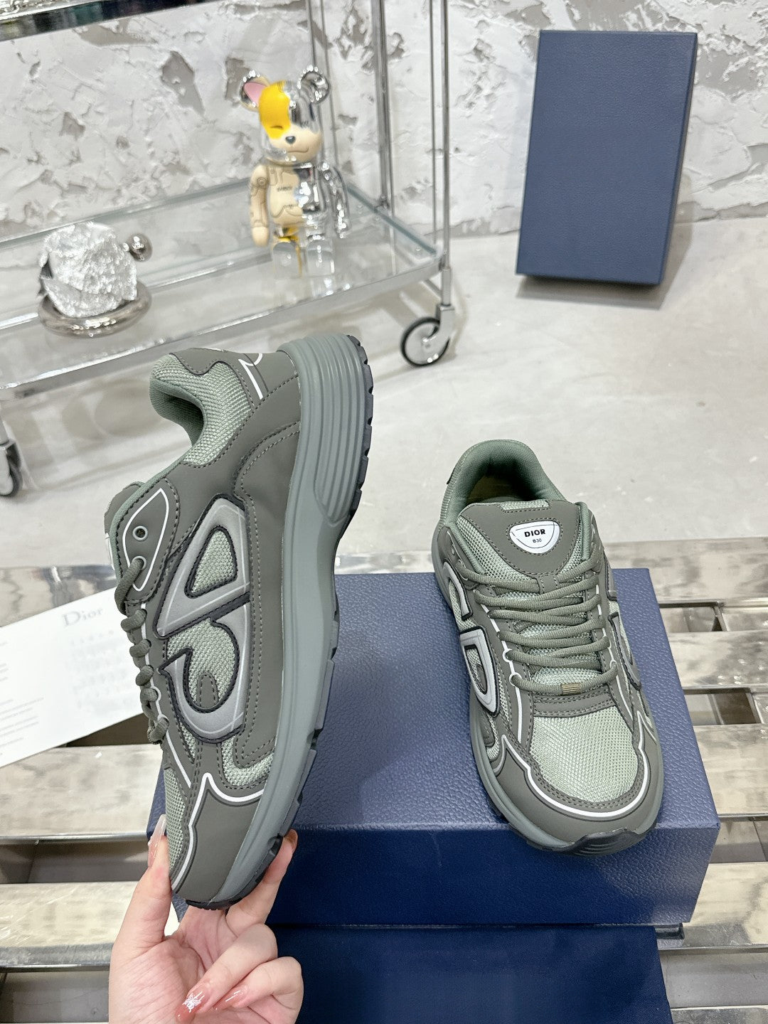 Sneakers