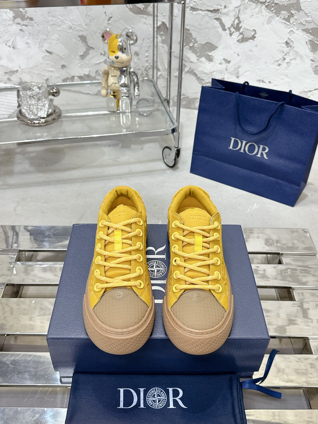 Sneakers