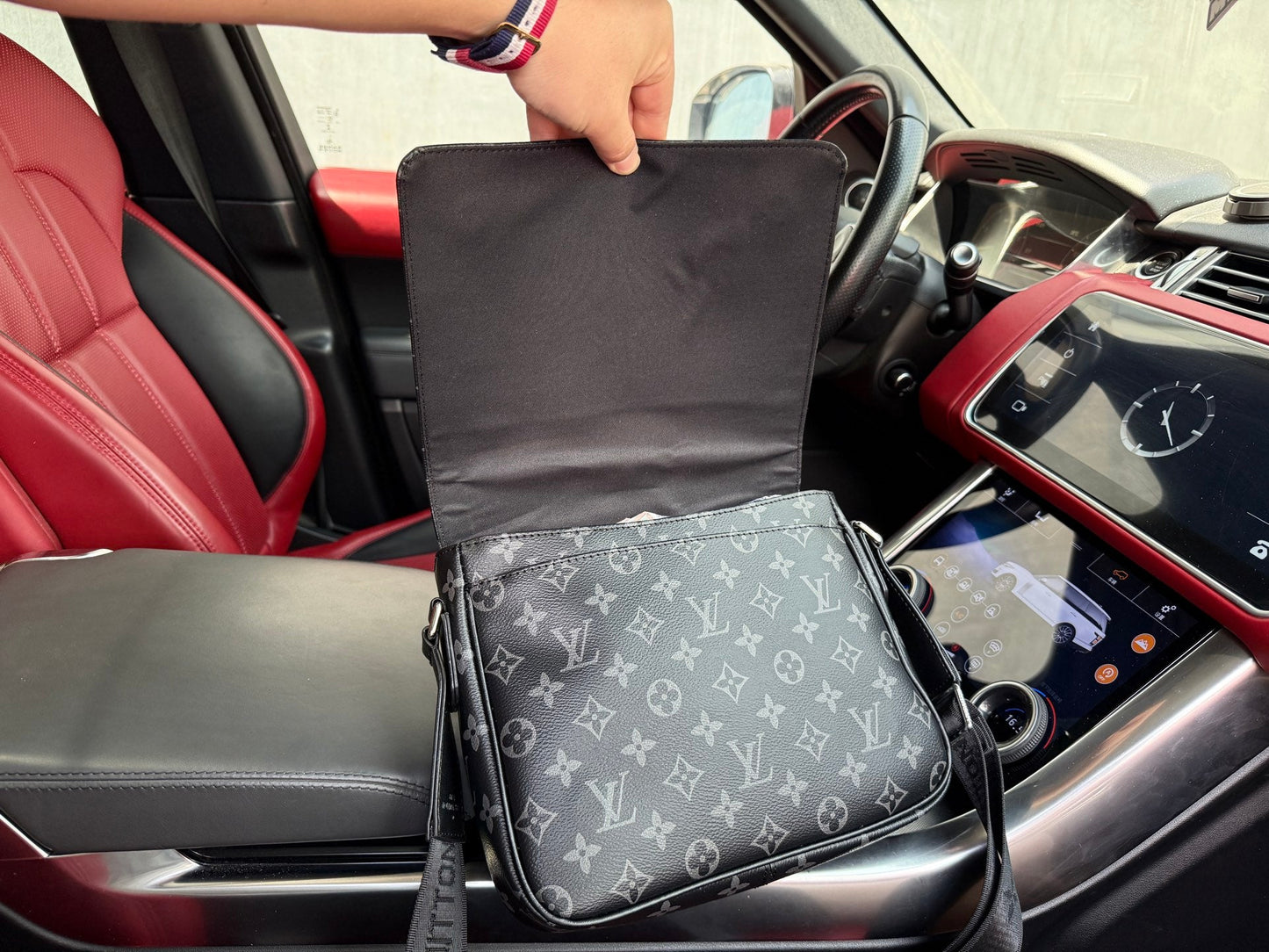 Shoulder Bags