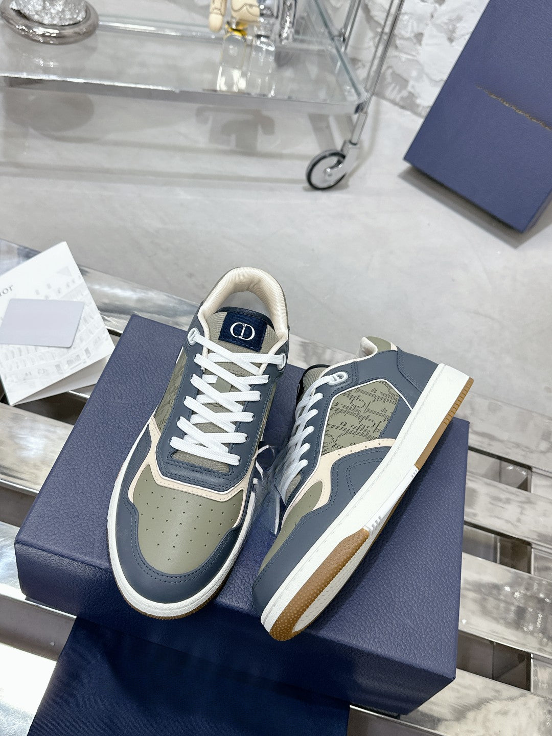 Sneakers