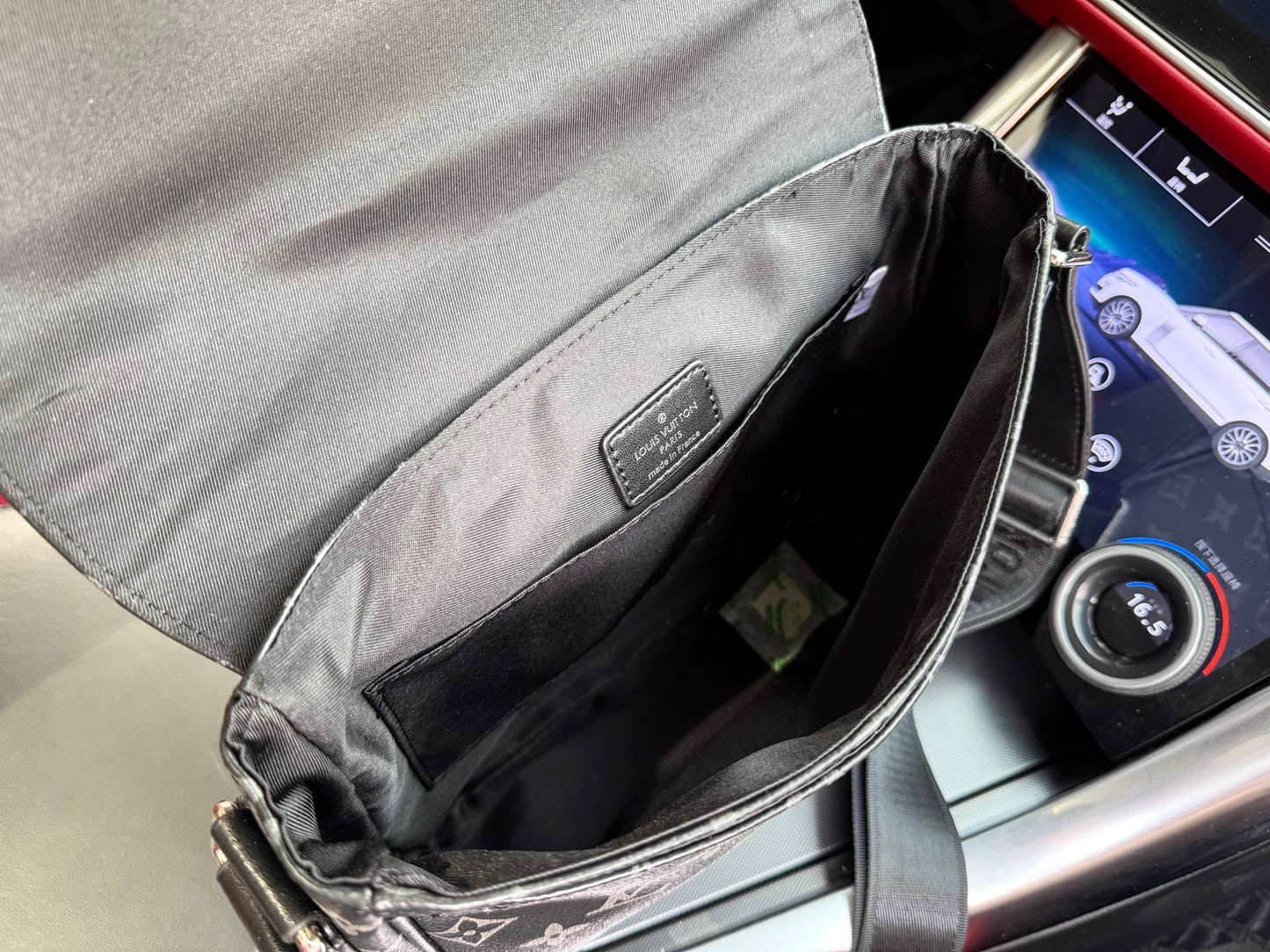 Shoulder Bags