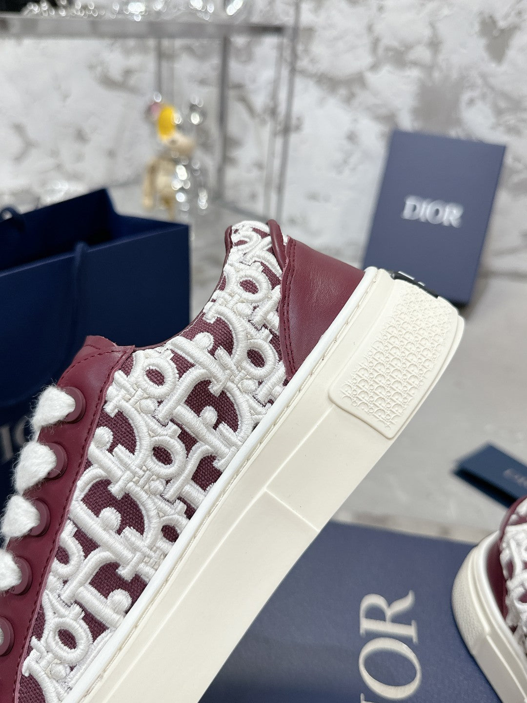 Sneakers