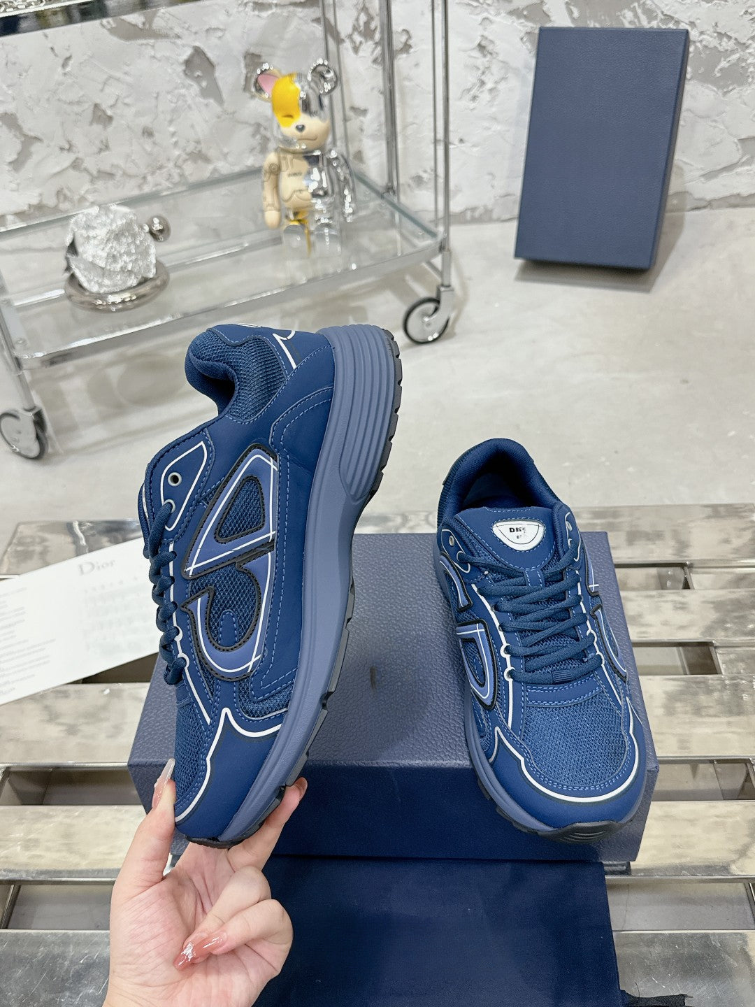 Sneakers