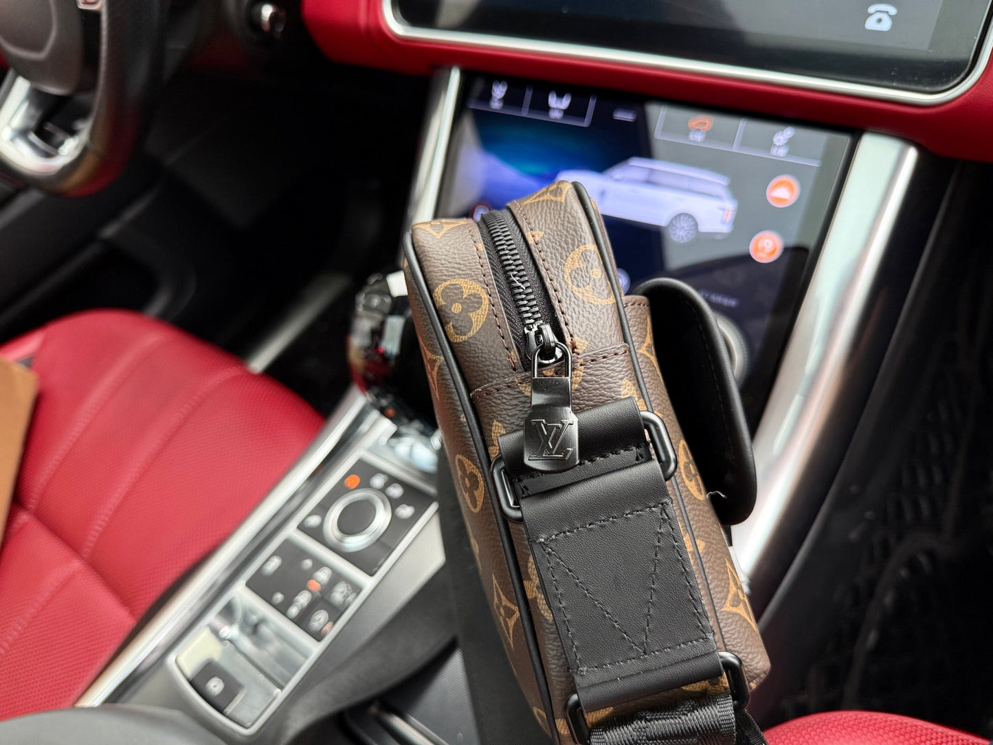 Shoulder Bags