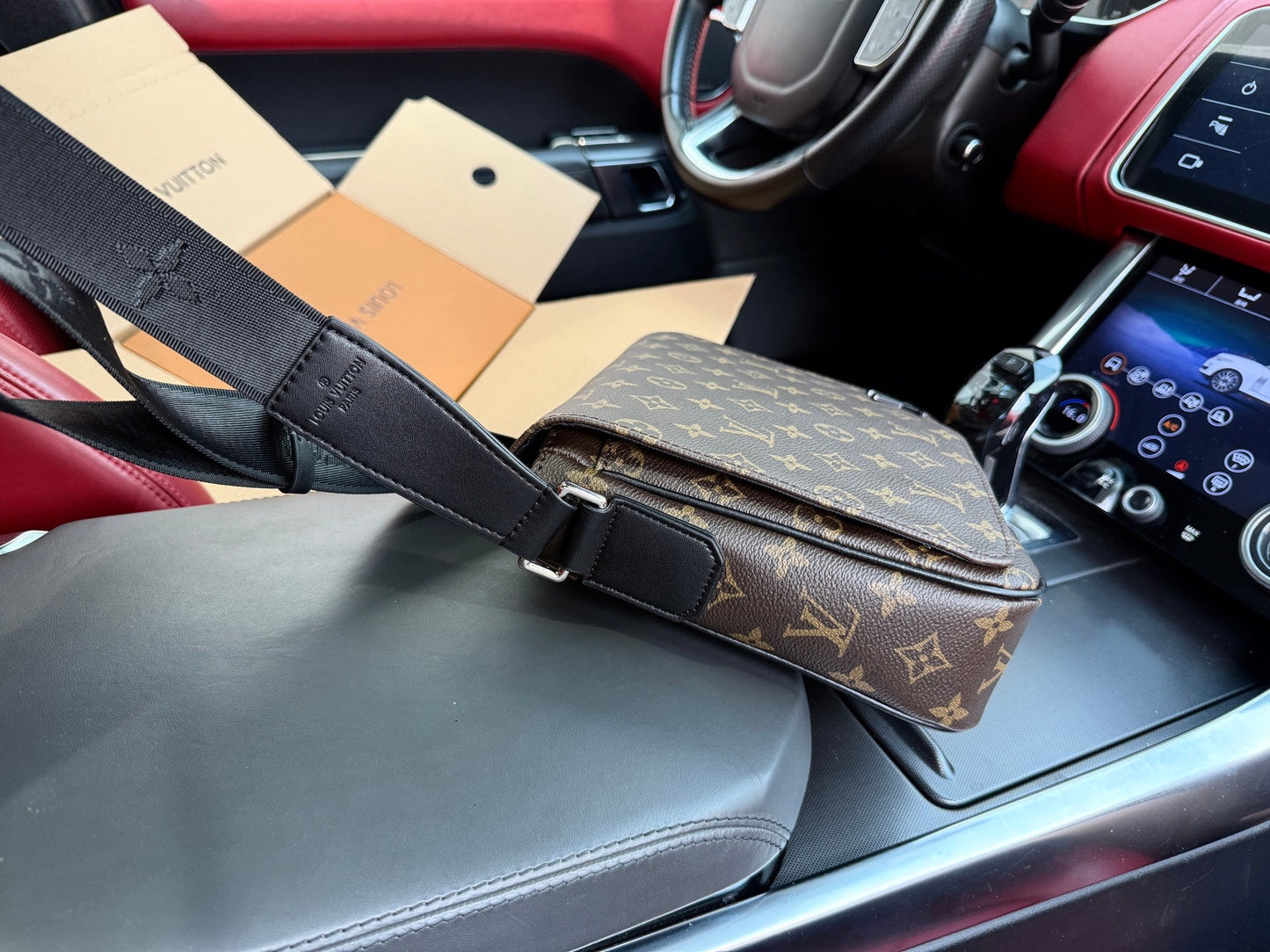 Shoulder Bags
