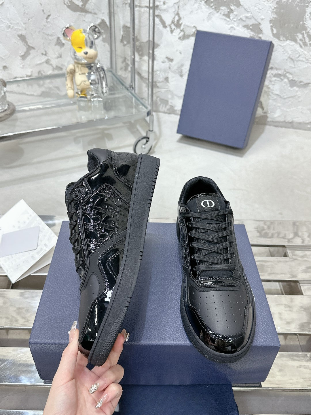 Sneakers