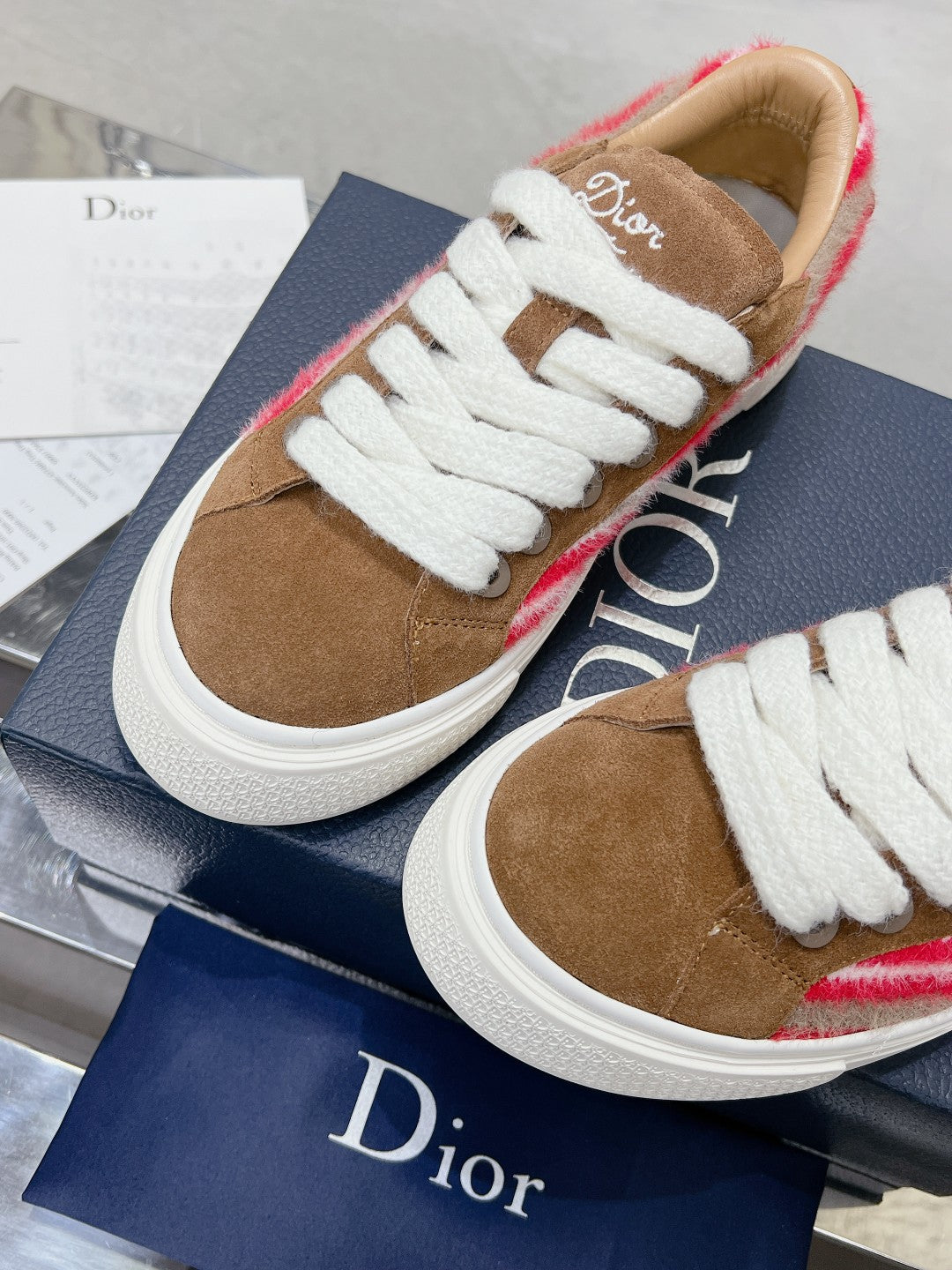 Sneakers