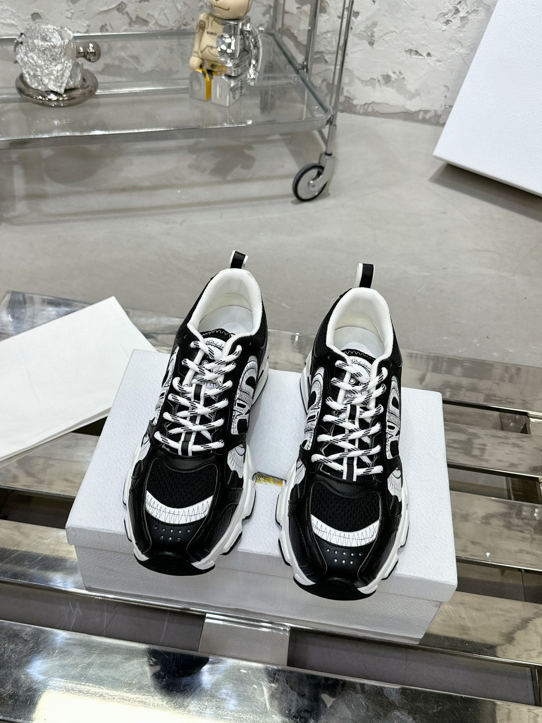 Sneakers