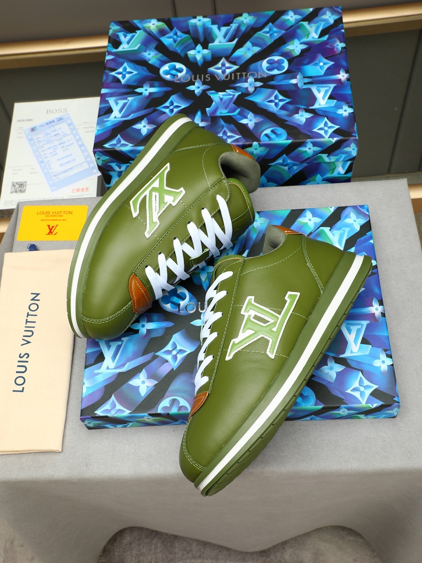Sneakers