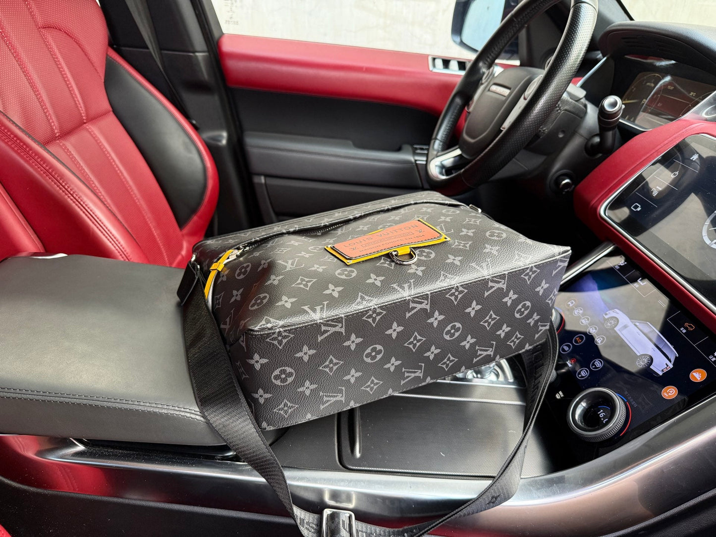 Shoulder Bags