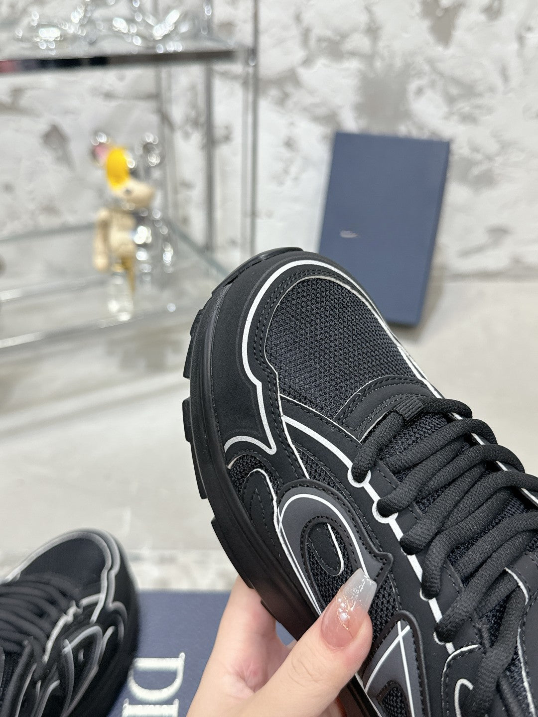 Sneakers