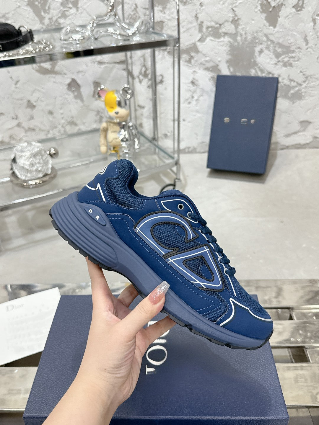 Sneakers