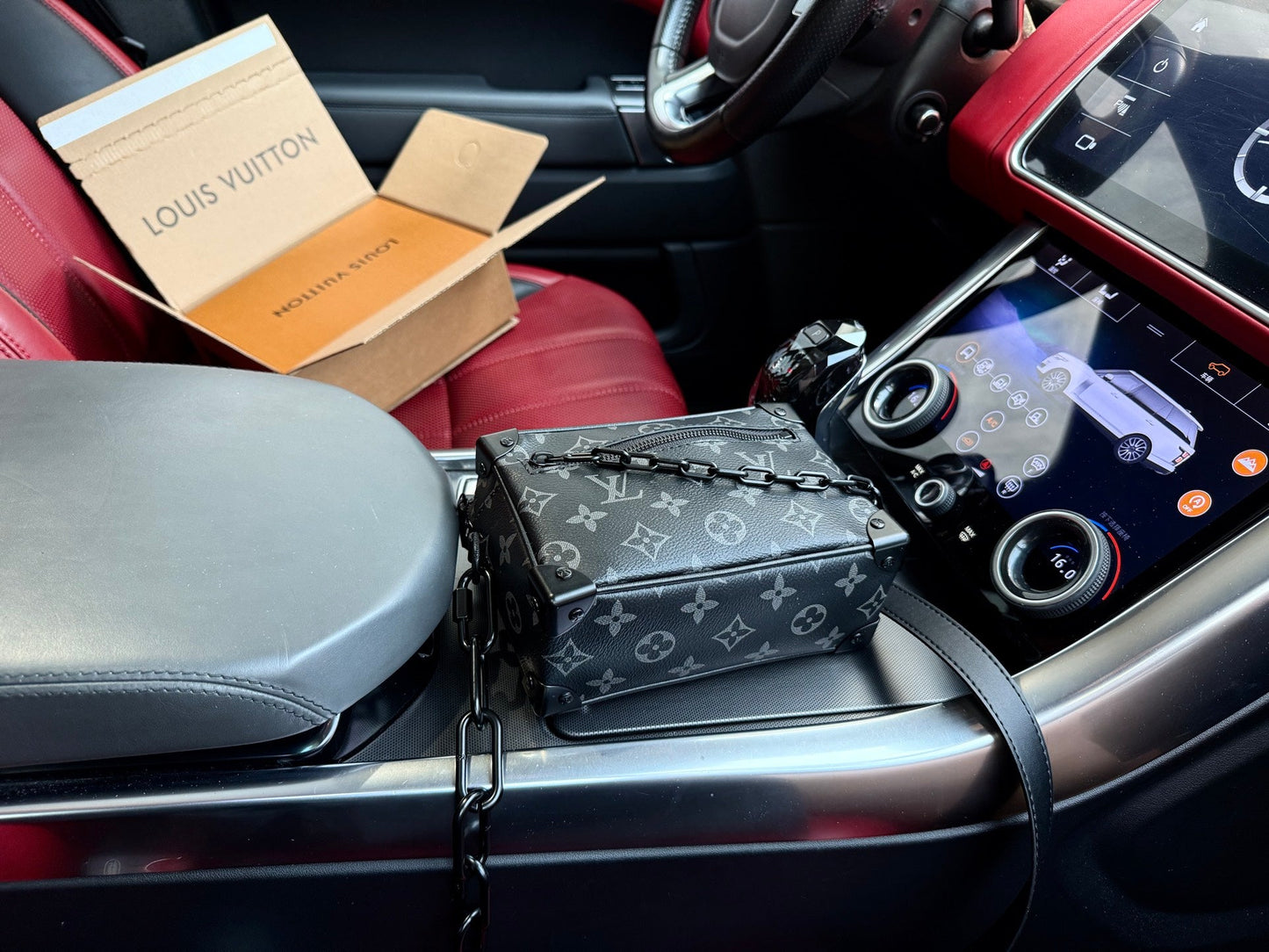 Shoulder Bags