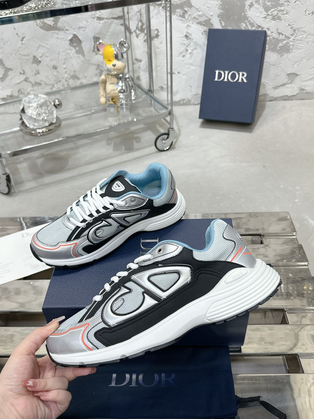 Sneakers