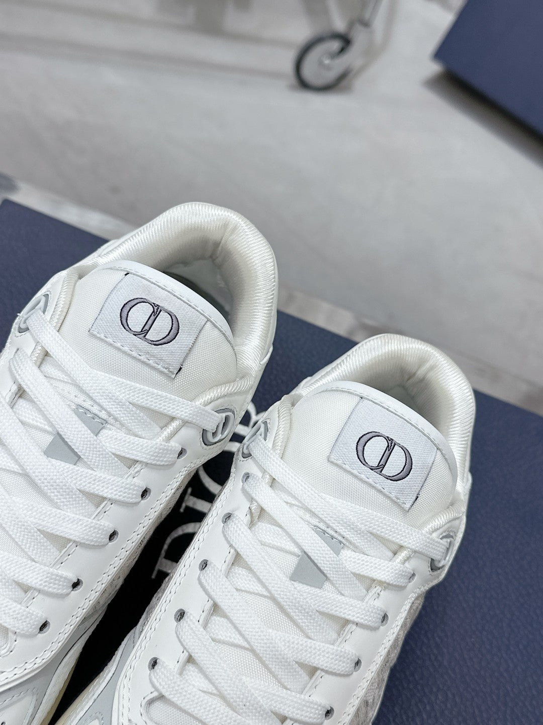 Sneakers