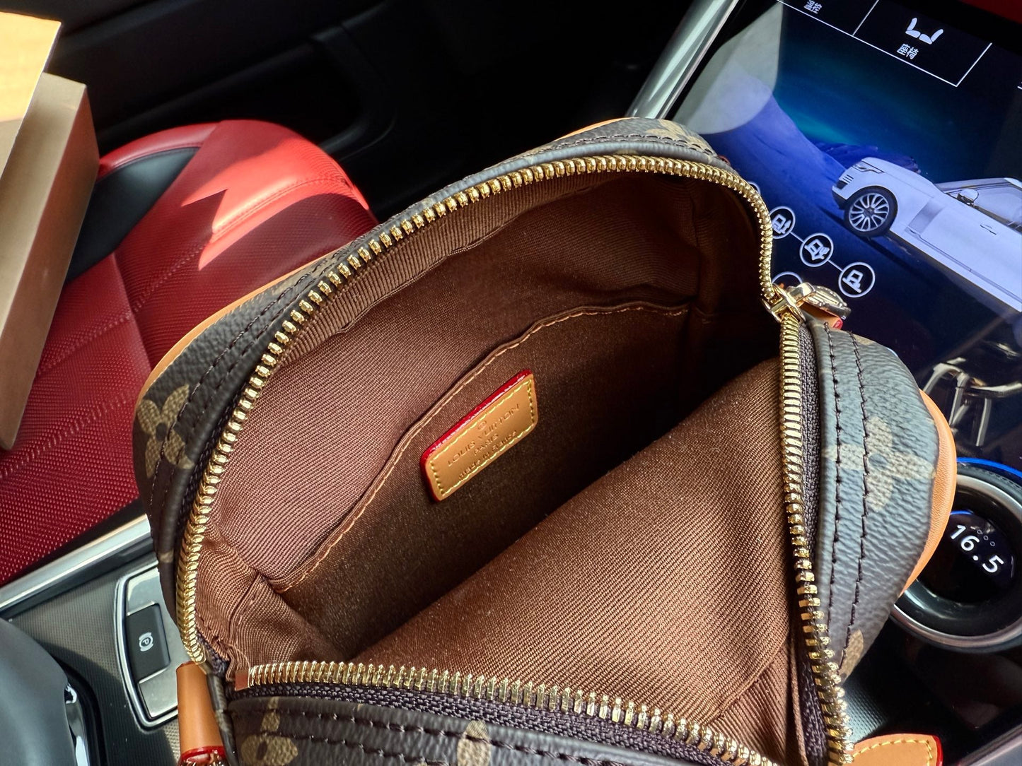 Shoulder Bags