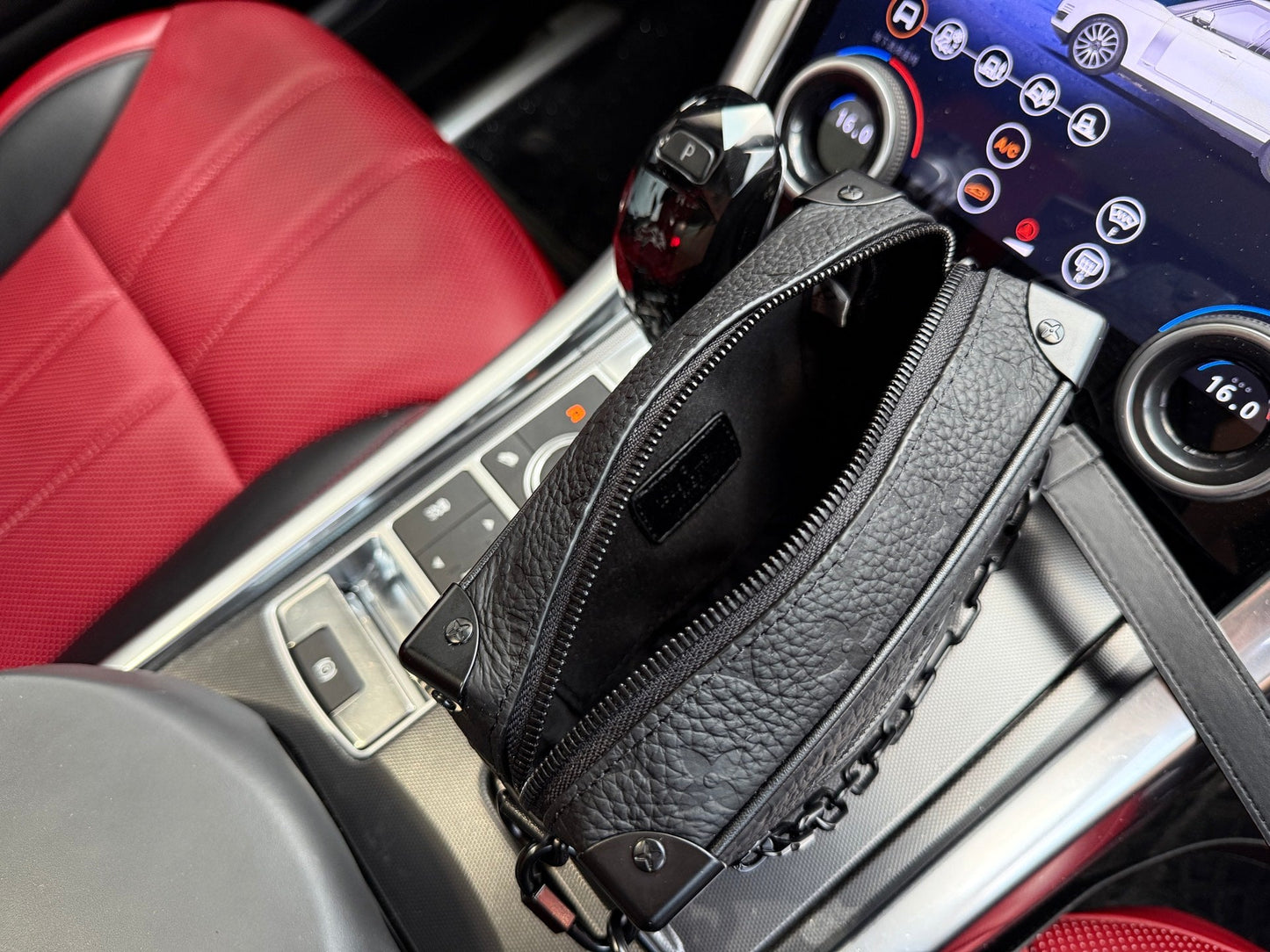 Shoulder Bags
