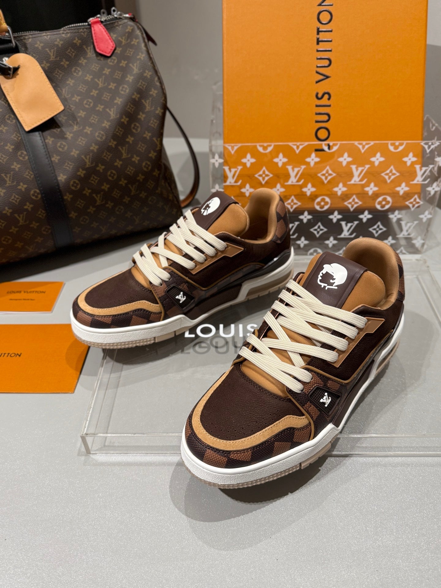 Sneakers