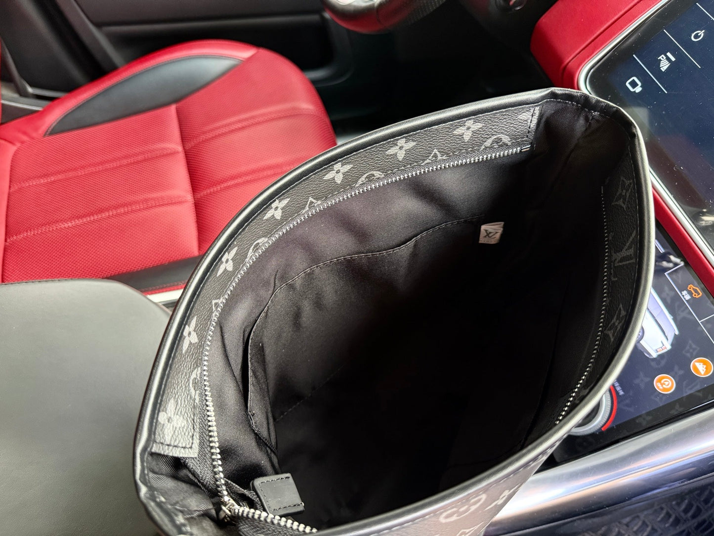 Shoulder Bags