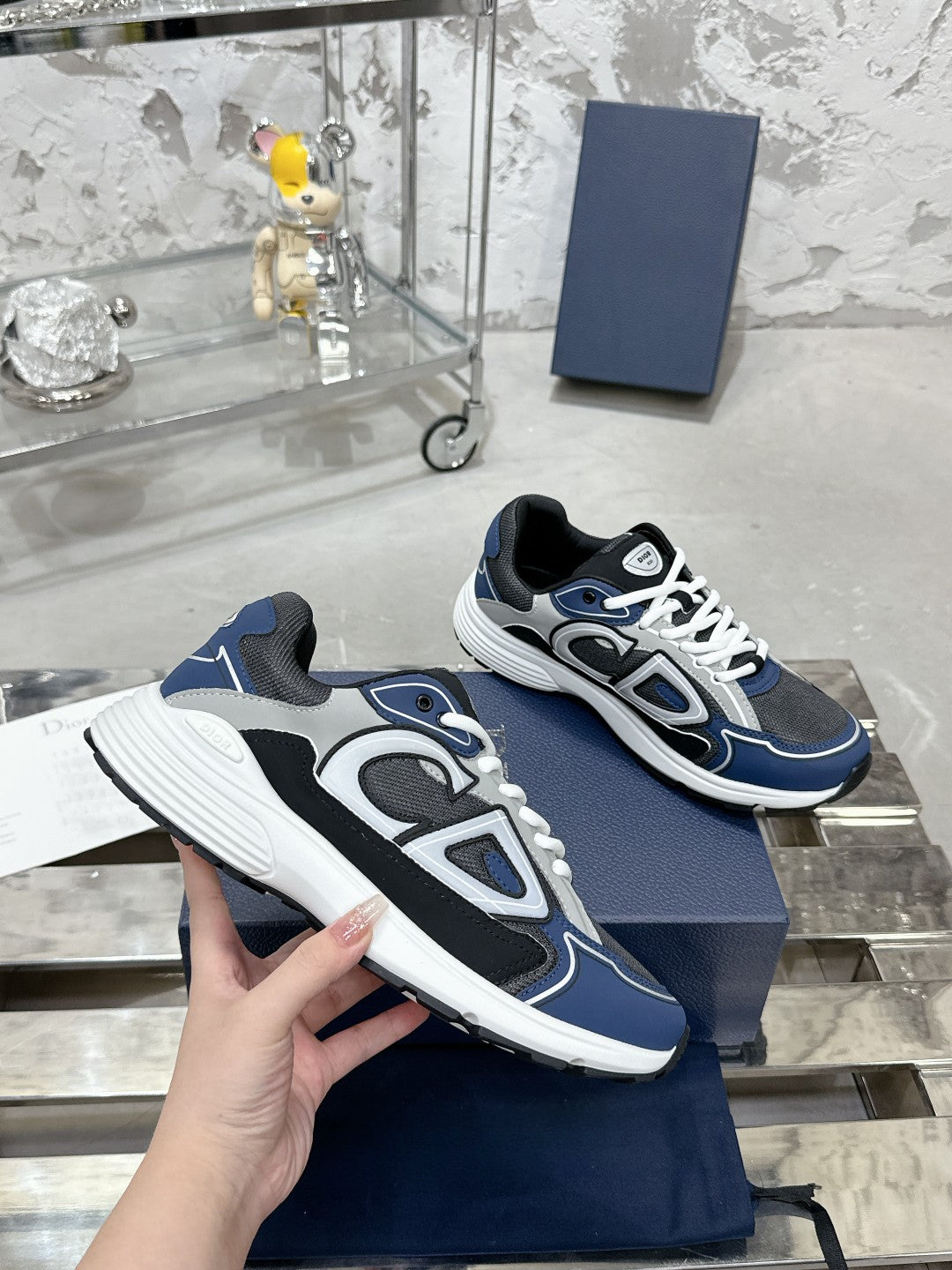 Sneakers