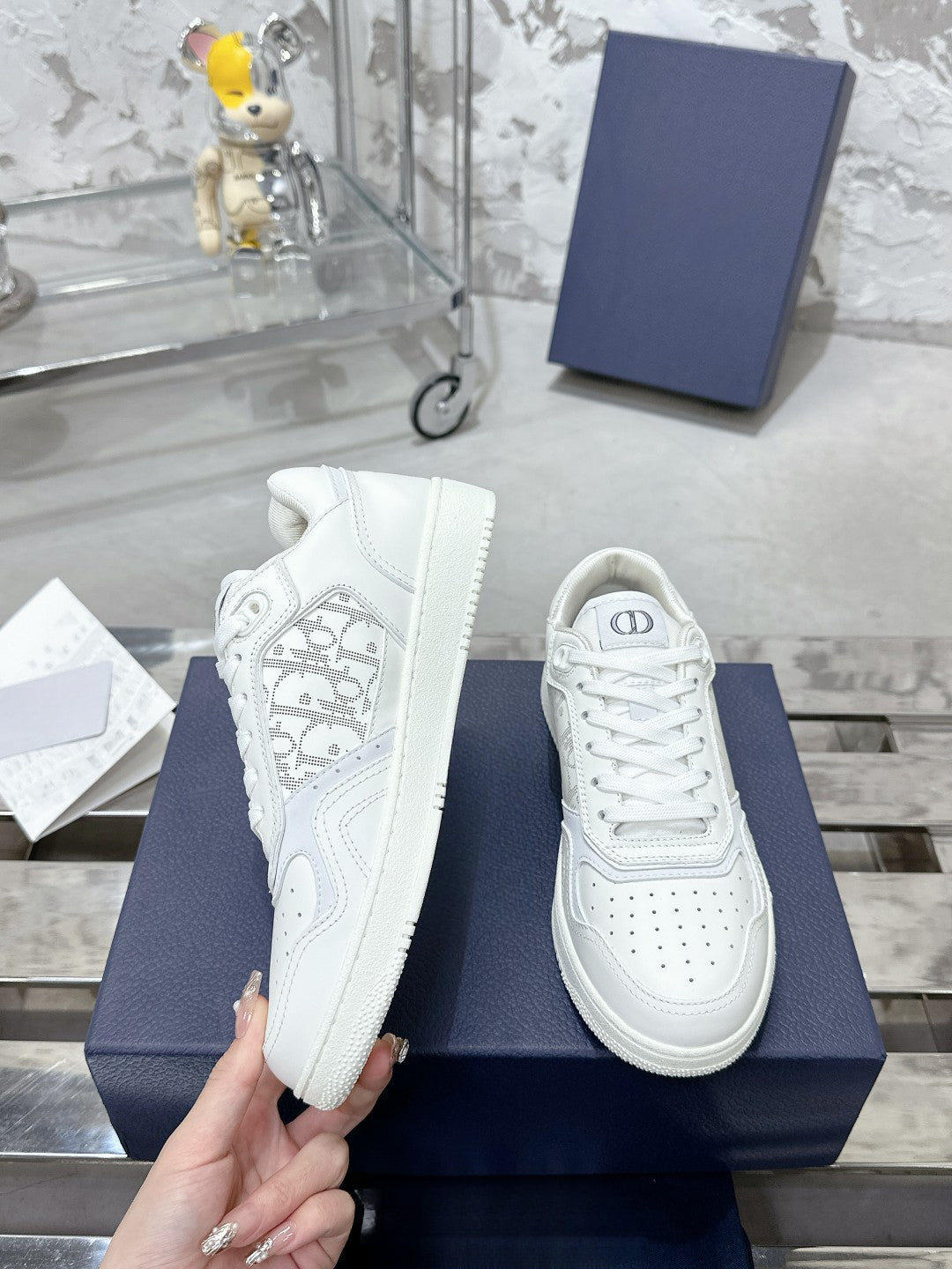 Sneakers