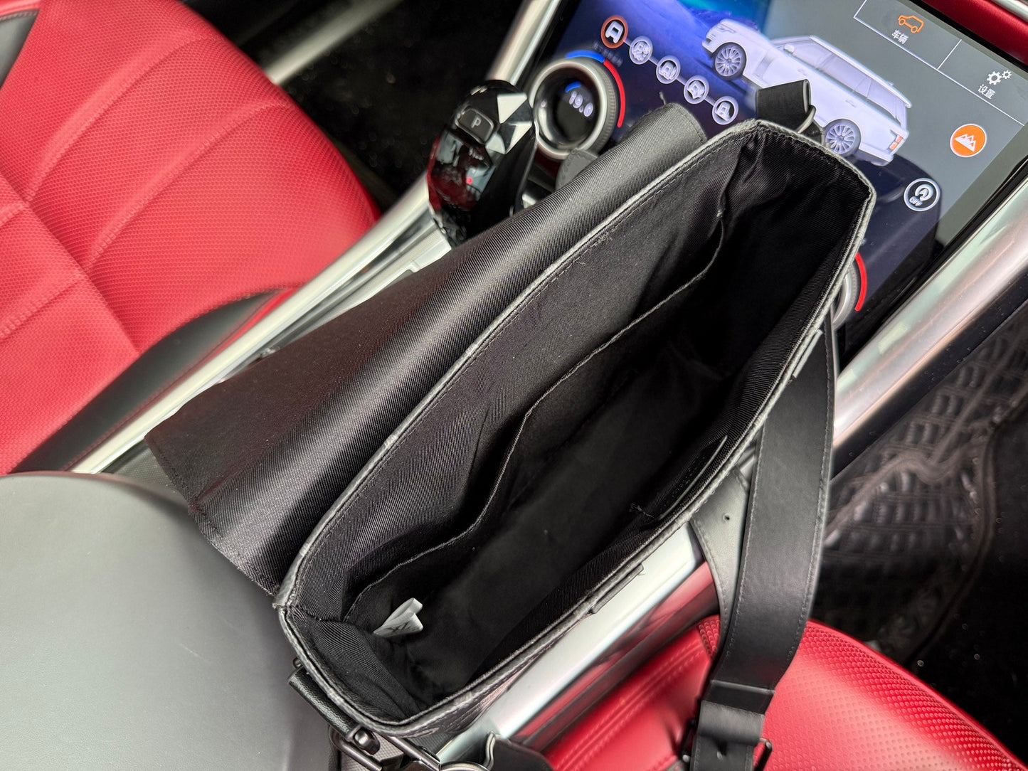 Shoulder Bags