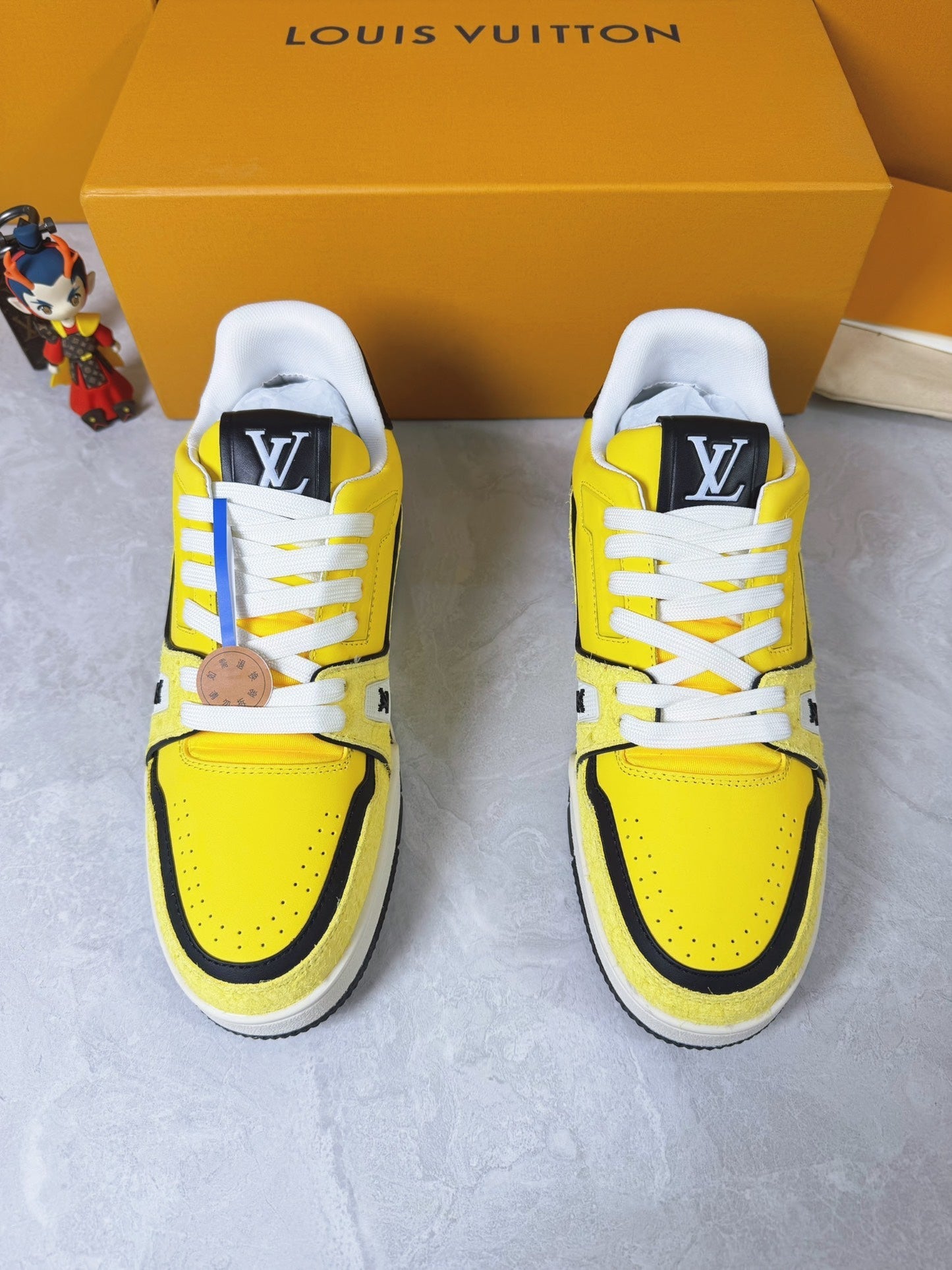 Sneakers