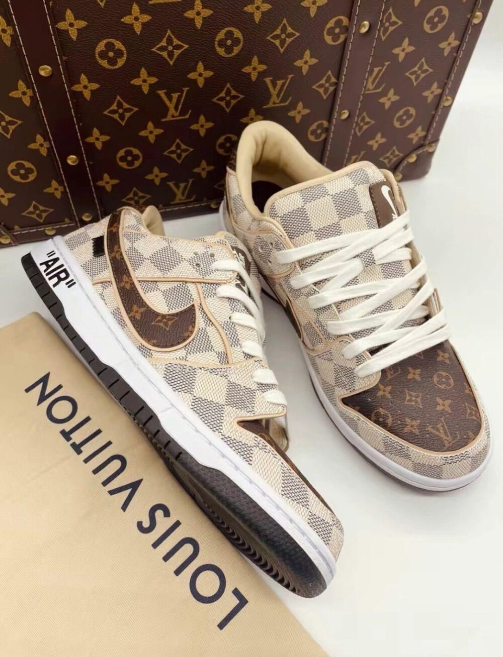 Sneaker