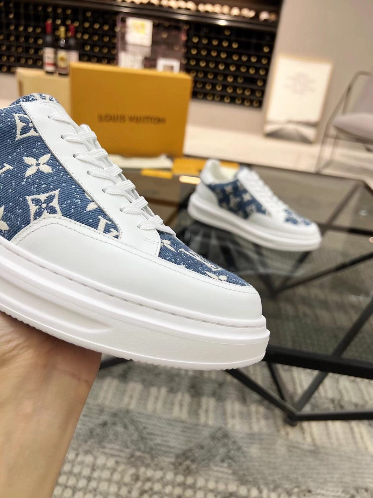 Sneakers