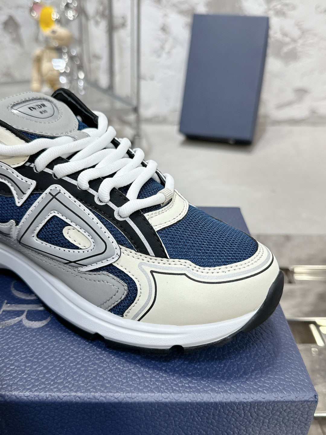 Sneakers