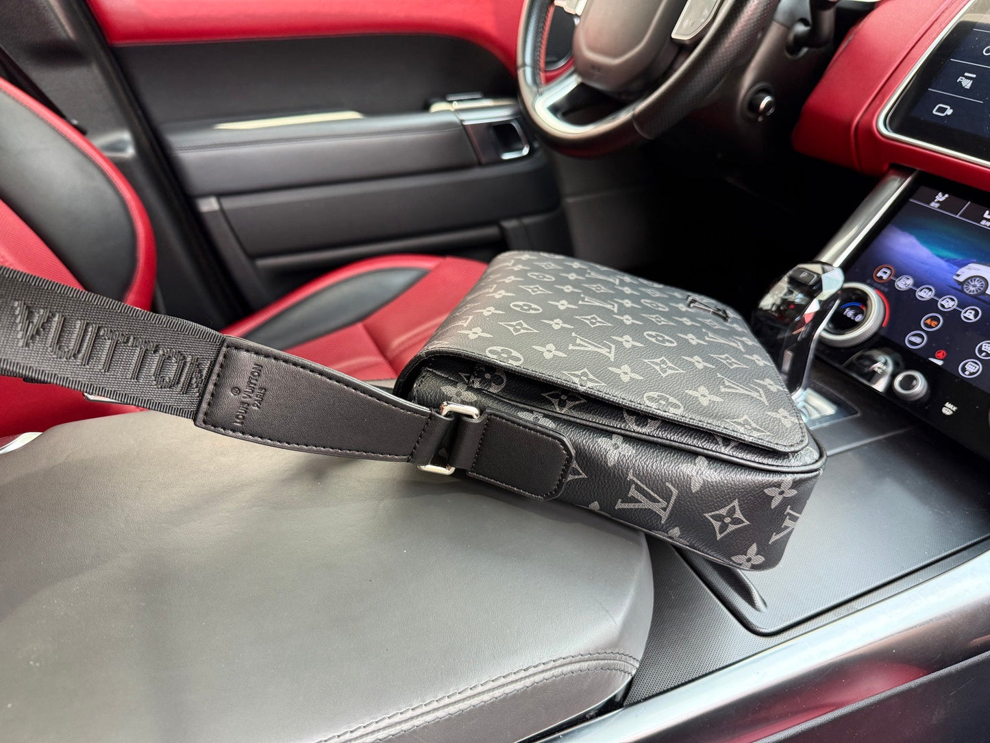Shoulder Bags