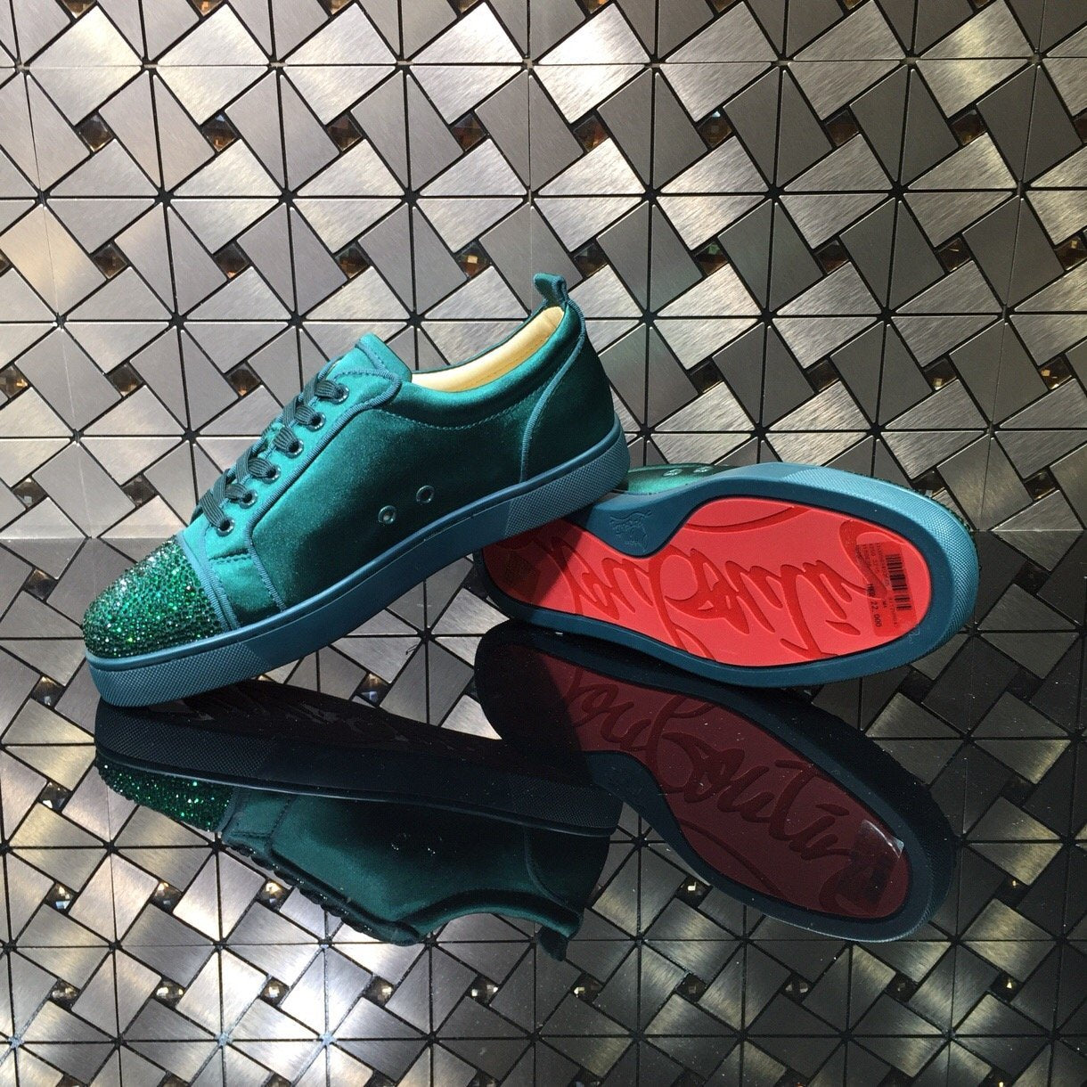 Sneakers