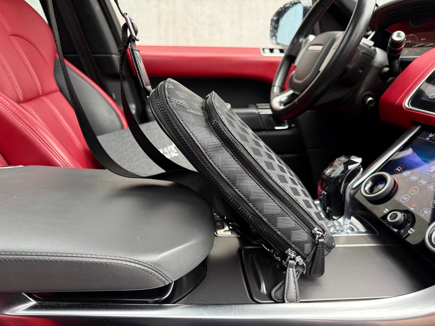 Shoulder Bags