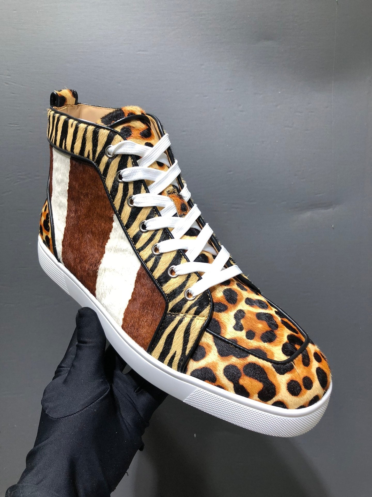 Sneaker