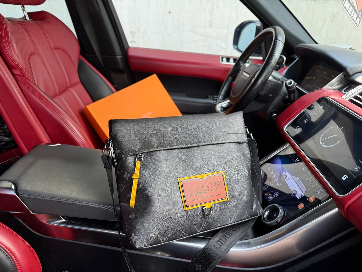 Shoulder Bags